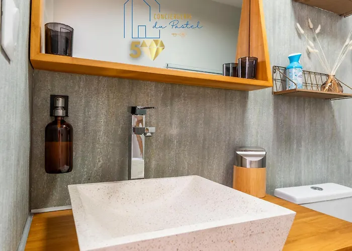 Le Grillon De Pongo Elegant T2 Avec Balcons Apartamento