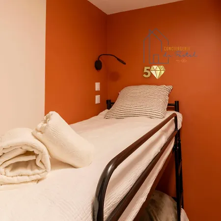 Le Grillon De Pongo Elegant T2 Avec Balcons شقة